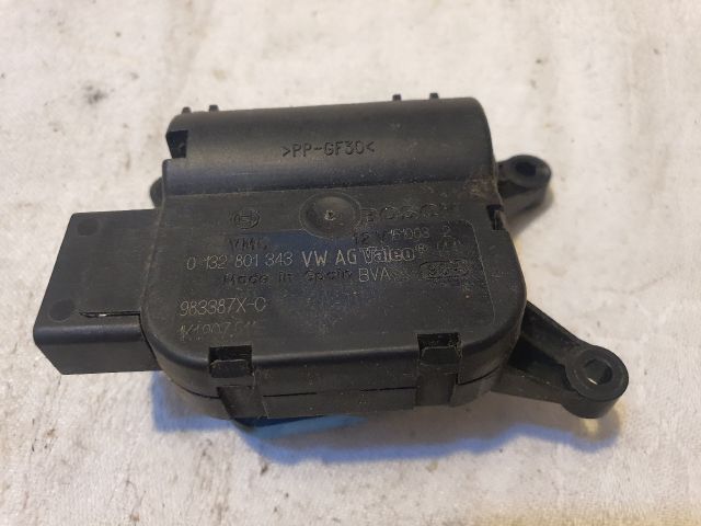 bontott VW GOLF V Fűtés Állító Motor