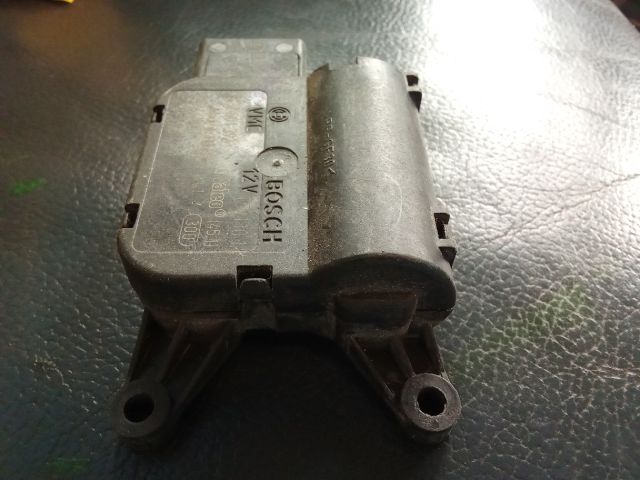 bontott VW GOLF V Fűtés Állító Motor