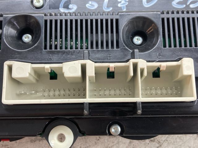 bontott VW GOLF V Fűtéskapcsoló (digit klímás)