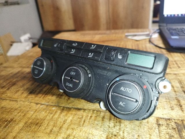 bontott VW GOLF V Fűtéskapcsoló (digit klímás)