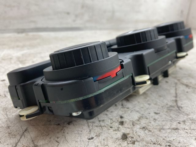 bontott VW GOLF V Fűtéskapcsoló (digit klímás)