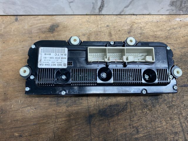 bontott VW GOLF V Fűtéskapcsoló (digit klímás)