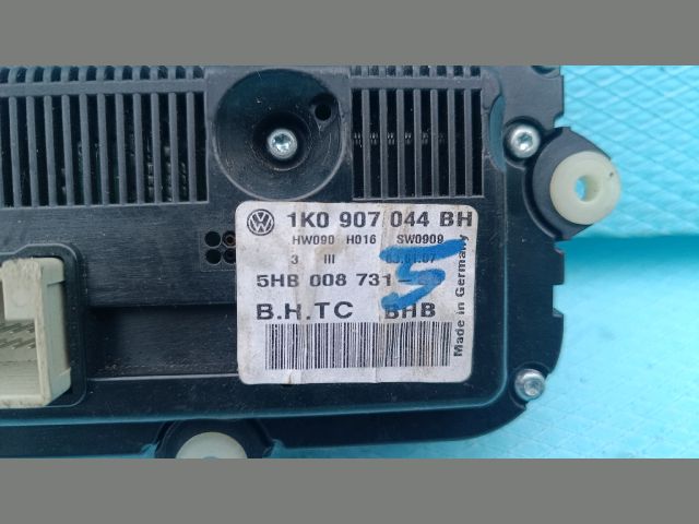 bontott VW GOLF V Fűtéskapcsoló (digit klímás)