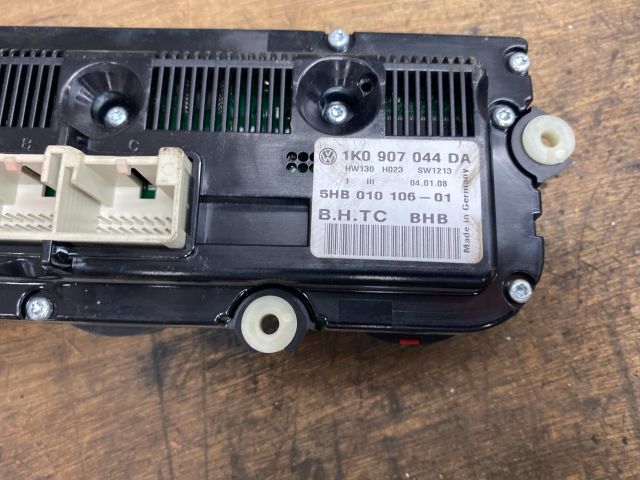 bontott VW GOLF V Fűtéskapcsoló (digit klímás)