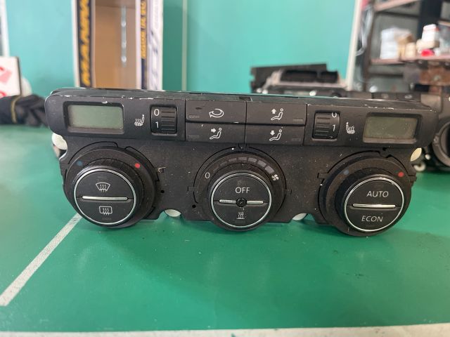 bontott VW GOLF V Fűtéskapcsoló (digit klímás)