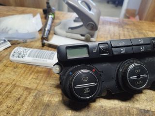 bontott VW GOLF V Fűtéskapcsoló (digit klímás)