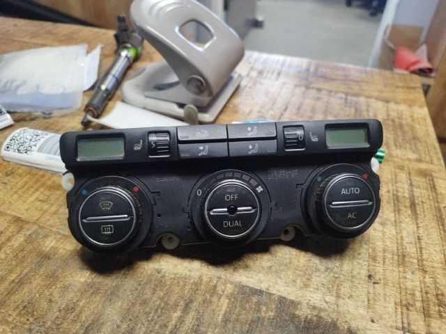 bontott VW GOLF V Fűtéskapcsoló (digit klímás)