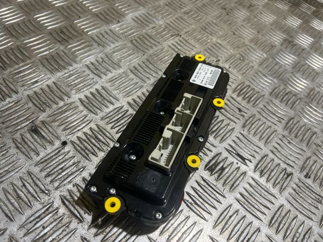 bontott VW GOLF V Fűtéskapcsoló (digit klímás)