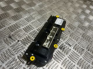 bontott VW GOLF V Fűtéskapcsoló (digit klímás)