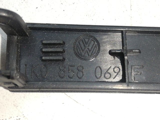 bontott VW GOLF V Fűtéskapcsoló Keret
