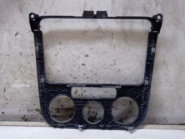 bontott VW GOLF V Fűtéskapcsoló Keret