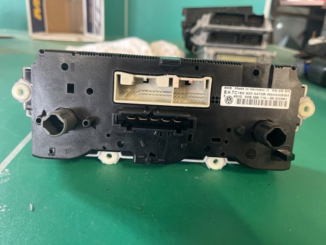 bontott VW GOLF V Fűtéskapcsoló (manuális klímás)