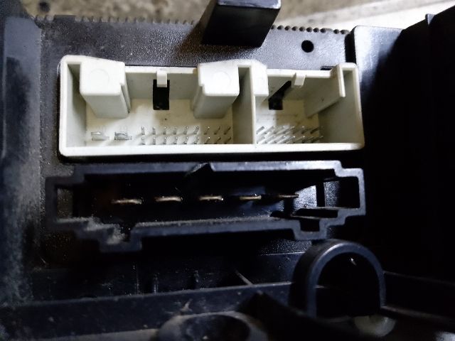 bontott VW GOLF V Fűtéskapcsoló (manuális klímás)