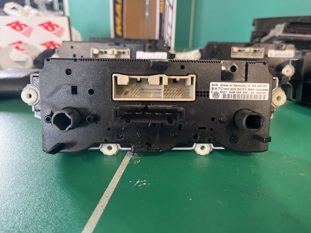 bontott VW GOLF V Fűtéskapcsoló (manuális klímás)