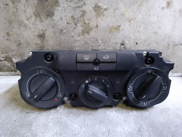 bontott VW GOLF V Fűtéskapcsoló (manuális klímás)