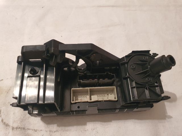 bontott VW GOLF V Fűtéskapcsoló (manuális klímás)