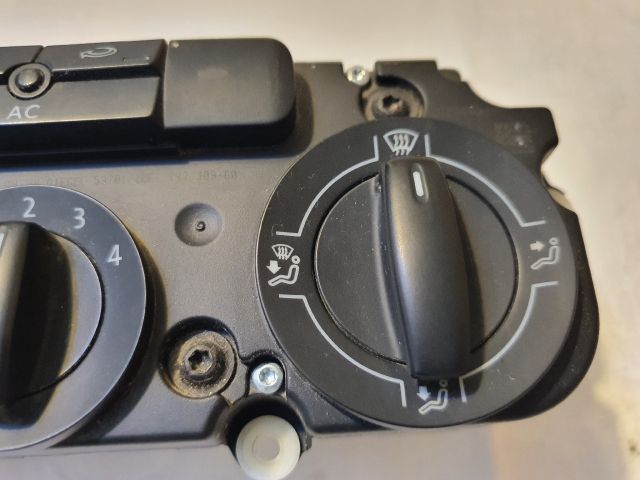 bontott VW GOLF V Fűtéskapcsoló (manuális klímás)