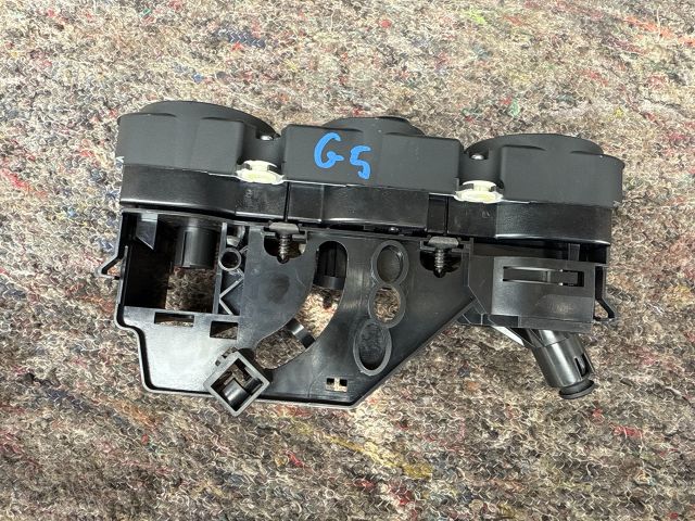 bontott VW GOLF V Fűtéskapcsoló (manuális klímás)