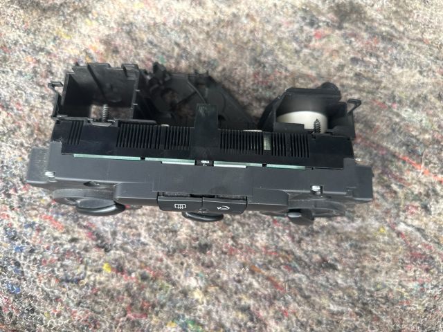 bontott VW GOLF V Fűtéskapcsoló (manuális klímás)