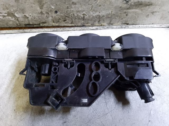 bontott VW GOLF V Fűtéskapcsoló (manuális klímás)