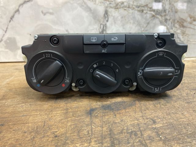 bontott VW GOLF V Fűtéskapcsoló (manuális klímás)