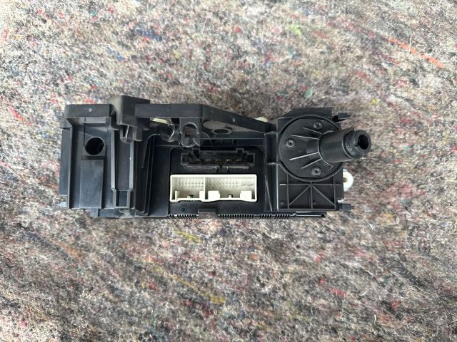 bontott VW GOLF V Fűtéskapcsoló (manuális klímás)