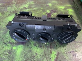 bontott VW GOLF V Fűtéskapcsoló (Nem klímás)