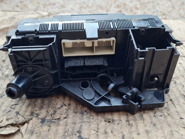 bontott VW GOLF V Fűtéskapcsoló