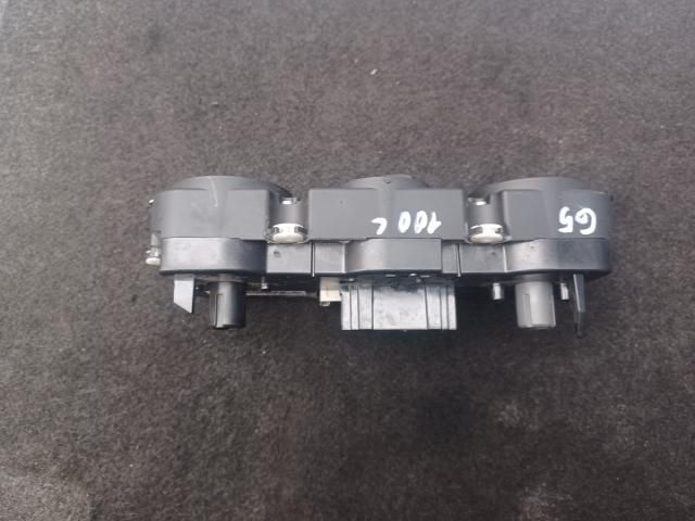 bontott VW GOLF V Fűtéskapcsoló