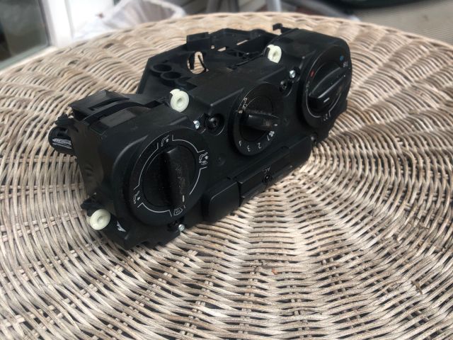 bontott VW GOLF V Fűtéskapcsoló