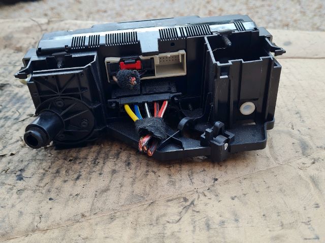 bontott VW GOLF V Fűtéskapcsoló