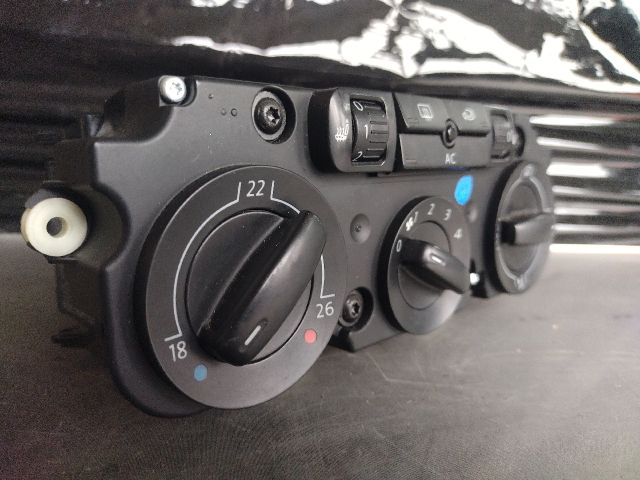 bontott VW GOLF V Fűtéskapcsoló