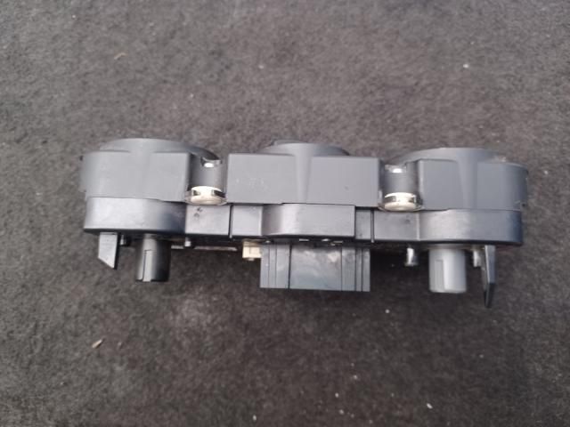 bontott VW GOLF V Fűtéskapcsoló