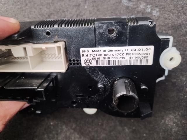 bontott VW GOLF V Fűtéskapcsoló
