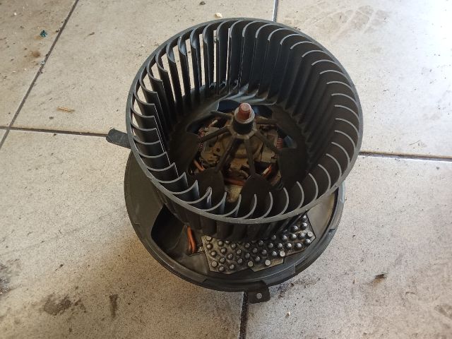 bontott VW GOLF V Fűtőmotor (Klímás)