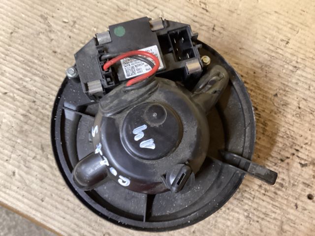 bontott VW GOLF V Fűtőmotor (Klímás)