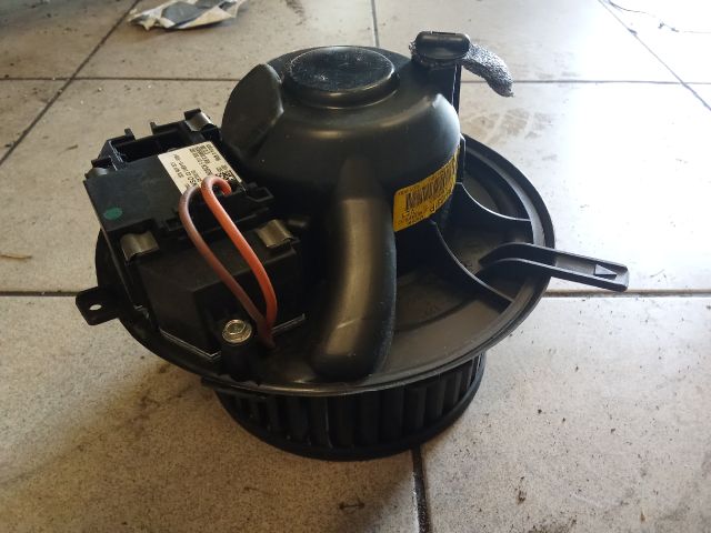 bontott VW GOLF V Fűtőmotor (Klímás)