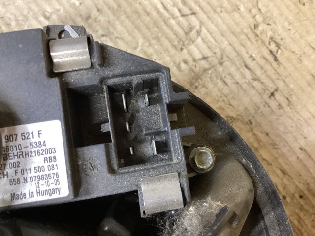 bontott VW GOLF V Fűtőmotor (Klímás)