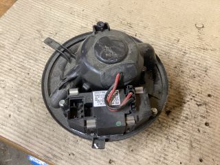 bontott VW GOLF V Fűtőmotor (Klímás)