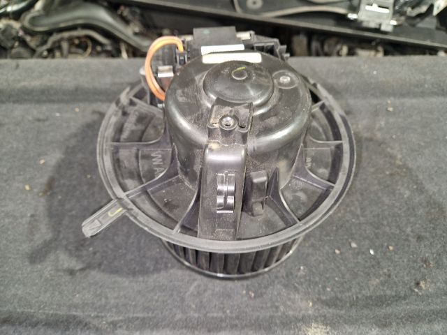 bontott VW GOLF V Fűtőmotor (Klímás)