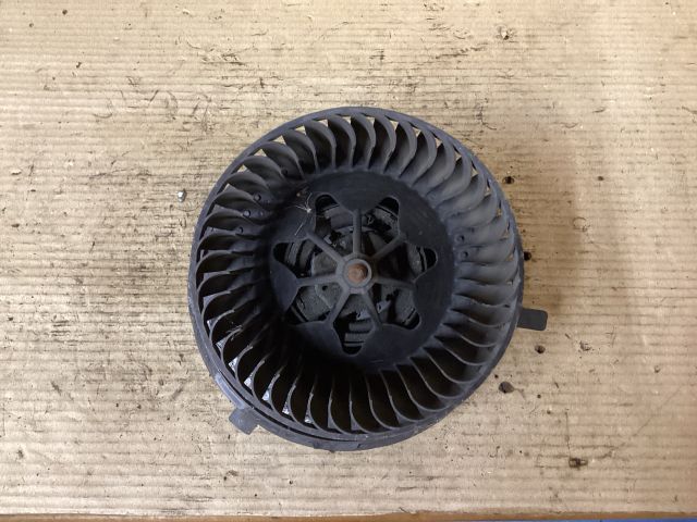 bontott VW GOLF V Fűtőmotor (Klímás)