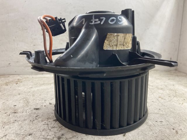 bontott VW GOLF V Fűtőmotor (Klímás)