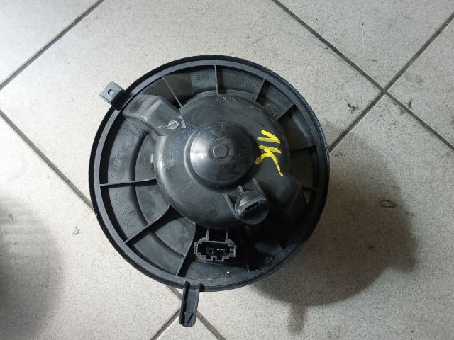 bontott VW GOLF V Fűtőmotor (Klímás)