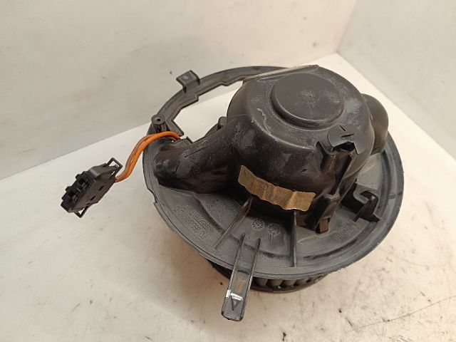 bontott VW GOLF V Fűtőmotor (Klímás)