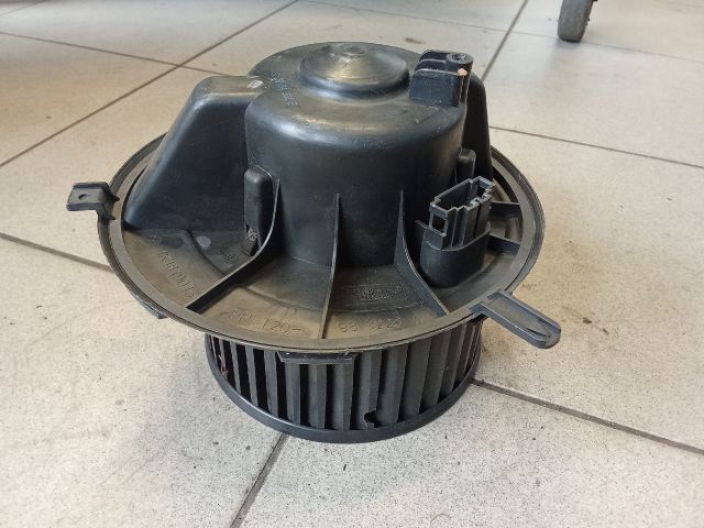 bontott VW GOLF V Fűtőmotor (Nem klímás)