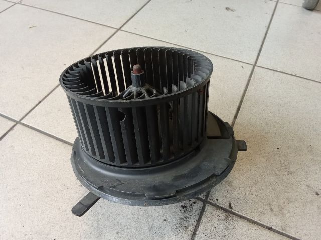 bontott VW GOLF V Fűtőmotor (Nem klímás)