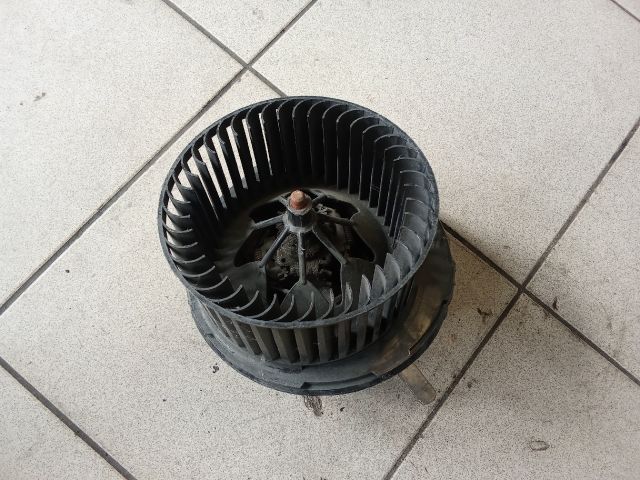 bontott VW GOLF V Fűtőmotor (Nem klímás)