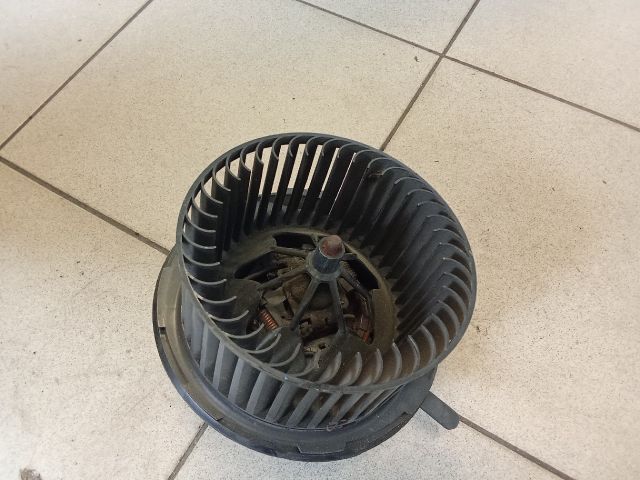 bontott VW GOLF V Fűtőmotor (Nem klímás)