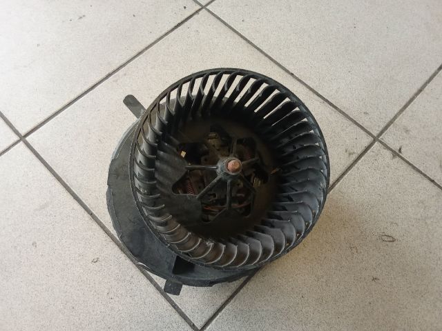 bontott VW GOLF V Fűtőmotor (Nem klímás)