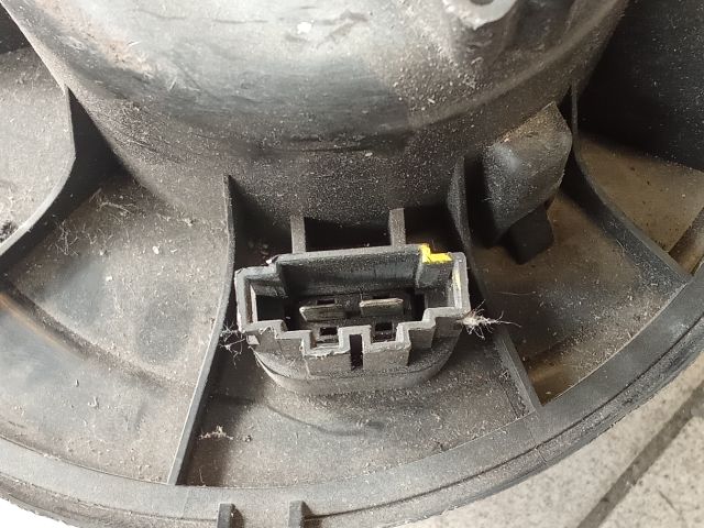 bontott VW GOLF V Fűtőmotor (Nem klímás)